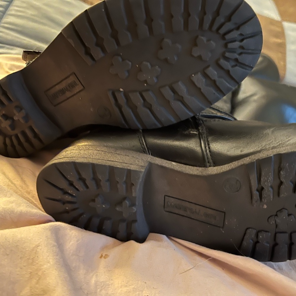 Semi brand new knee boots